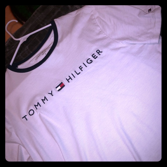 Tommy Hilfiger shirt - Picture 1 of 2